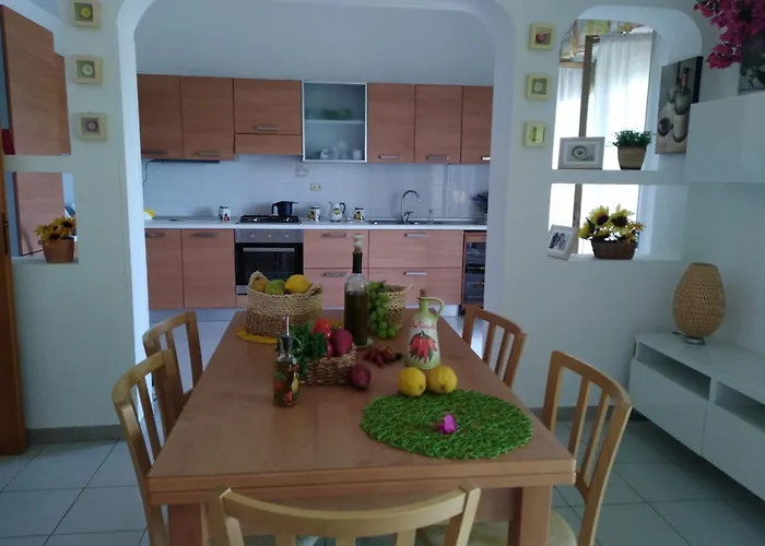 Eleonora Apartament *